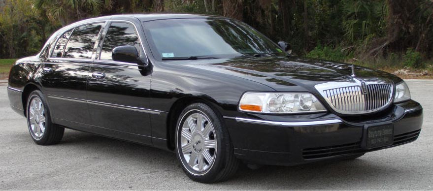 4 Pax Lincoln Town Car